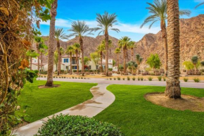 Tranquil Villa with Captivating Desert Views #A